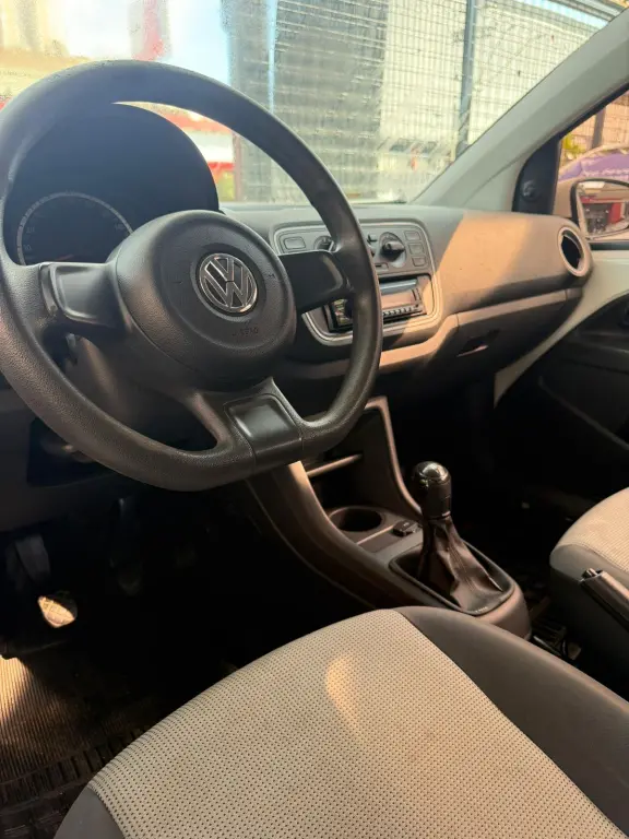 VOLKSWAGEN UP - Foto