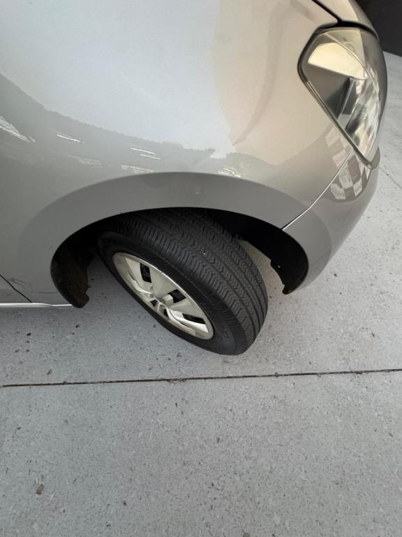 VOLKSWAGEN UP - Foto