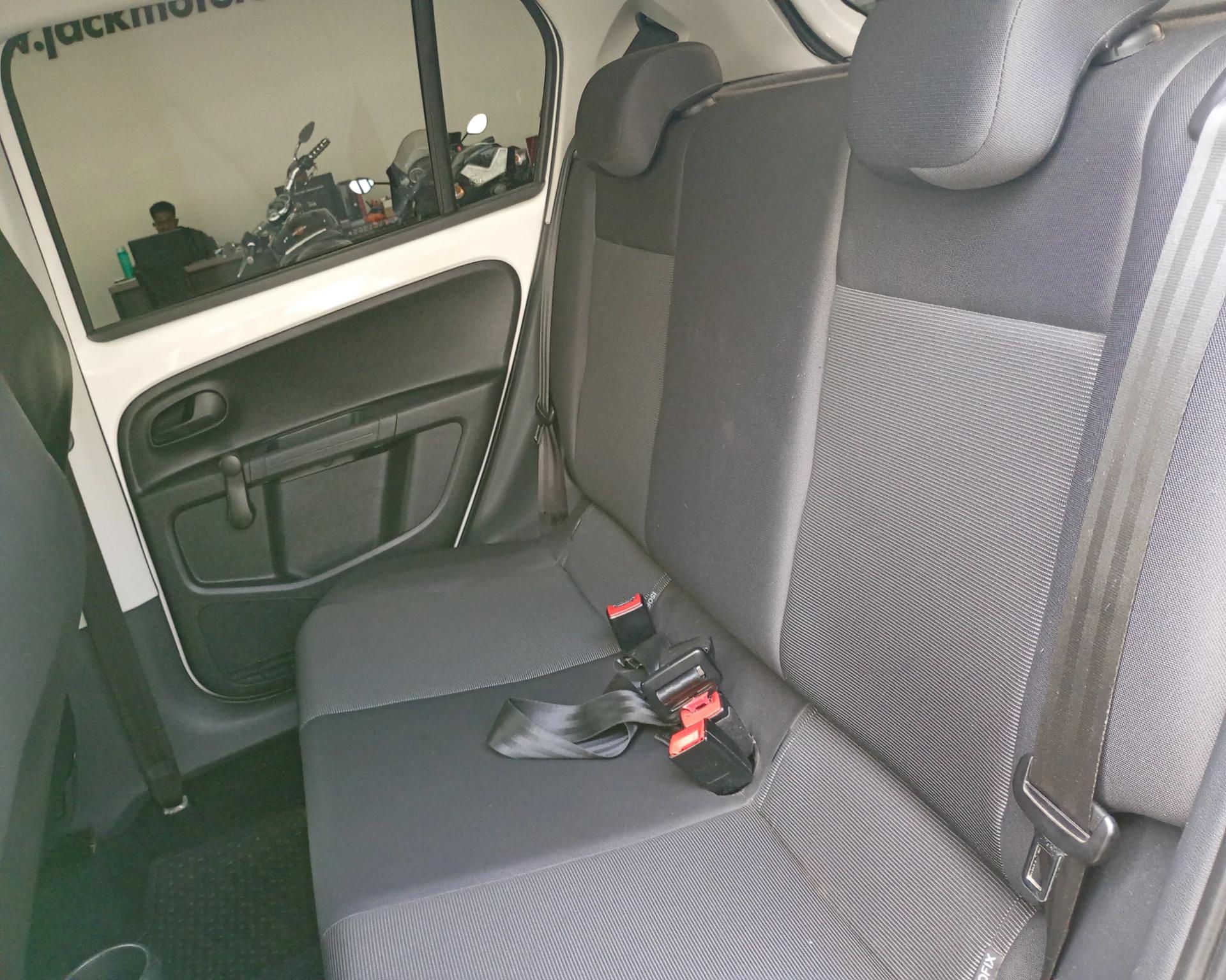 VOLKSWAGEN UP - Foto