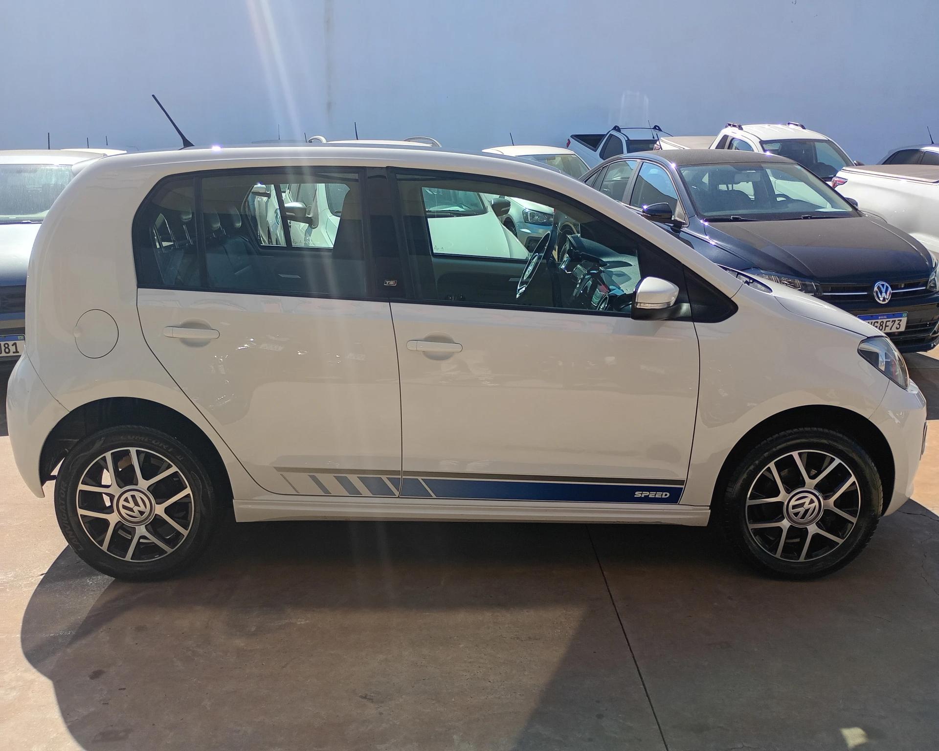 VOLKSWAGEN UP - Foto