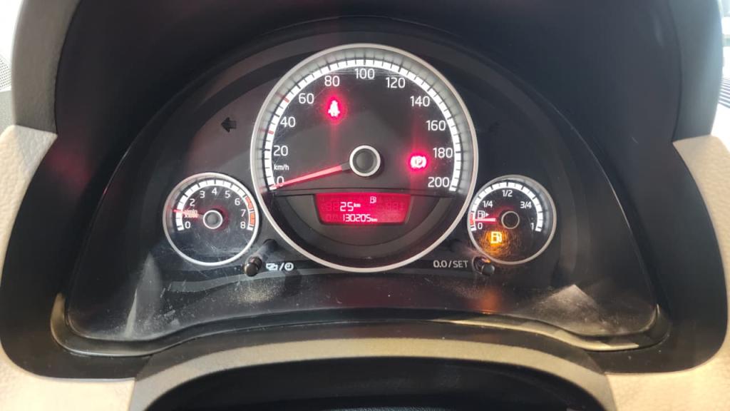 VOLKSWAGEN UP - Foto
