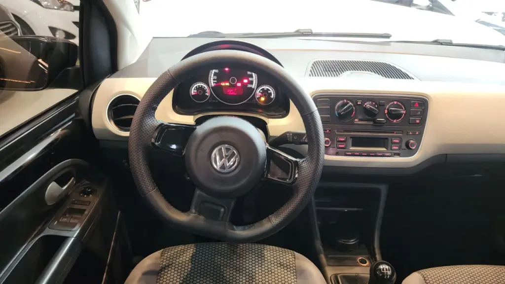 VOLKSWAGEN UP - Foto