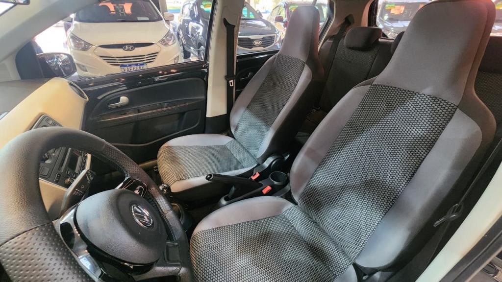 VOLKSWAGEN UP - Foto