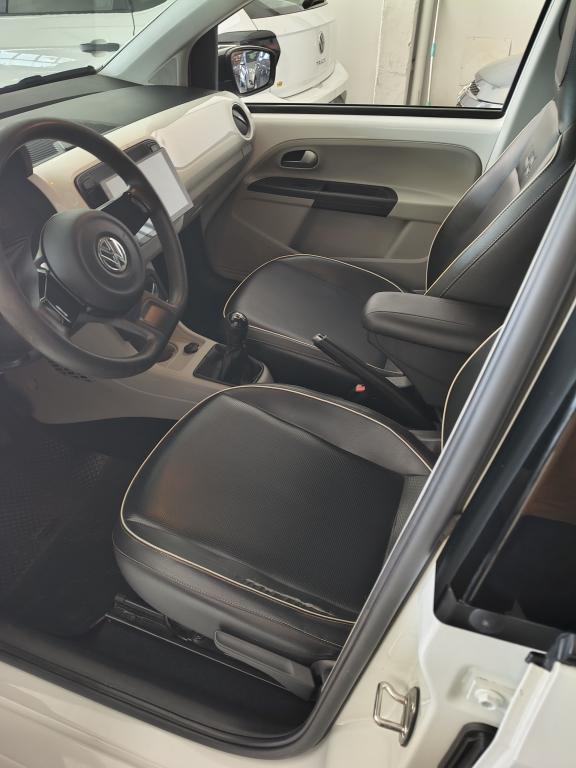 VOLKSWAGEN UP - Foto