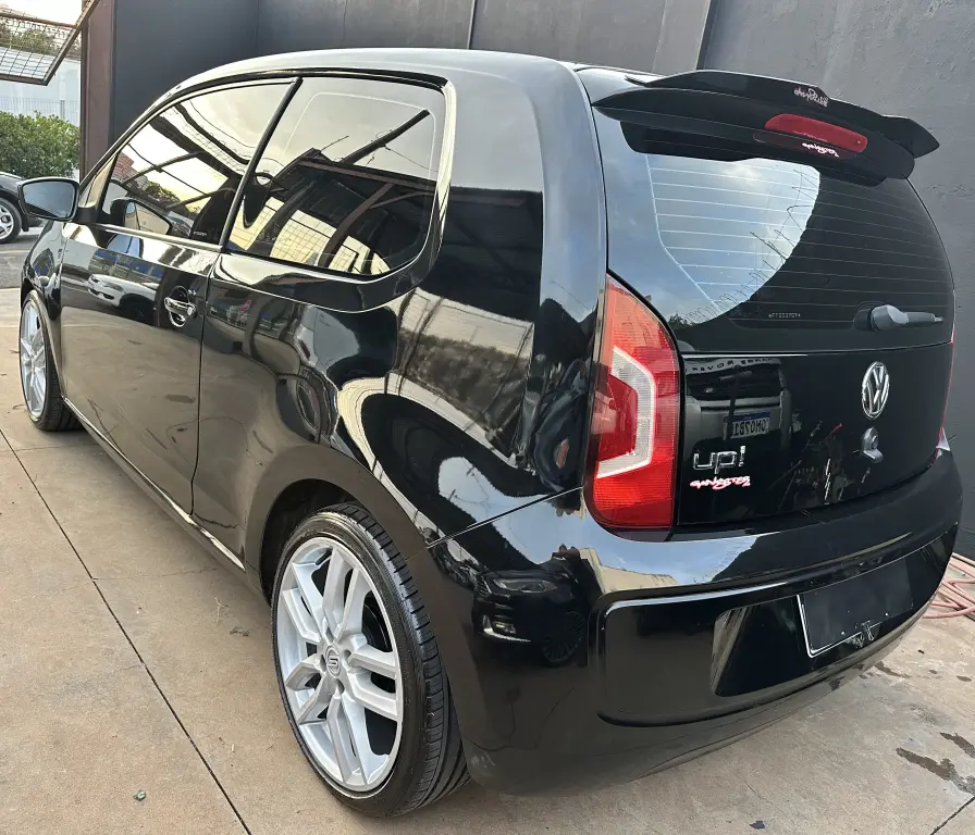 VOLKSWAGEN UP - Foto