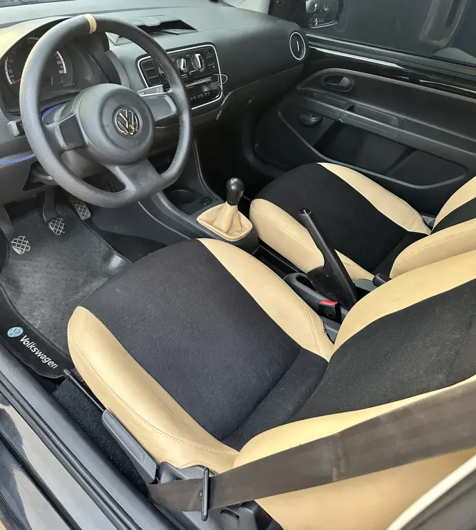 VOLKSWAGEN UP - Foto