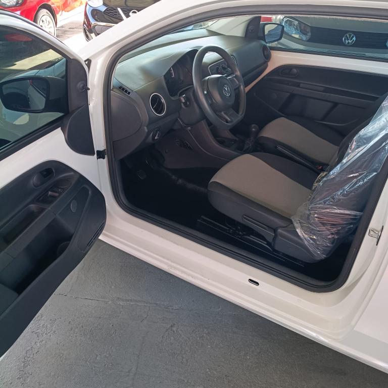 VOLKSWAGEN UP - Foto