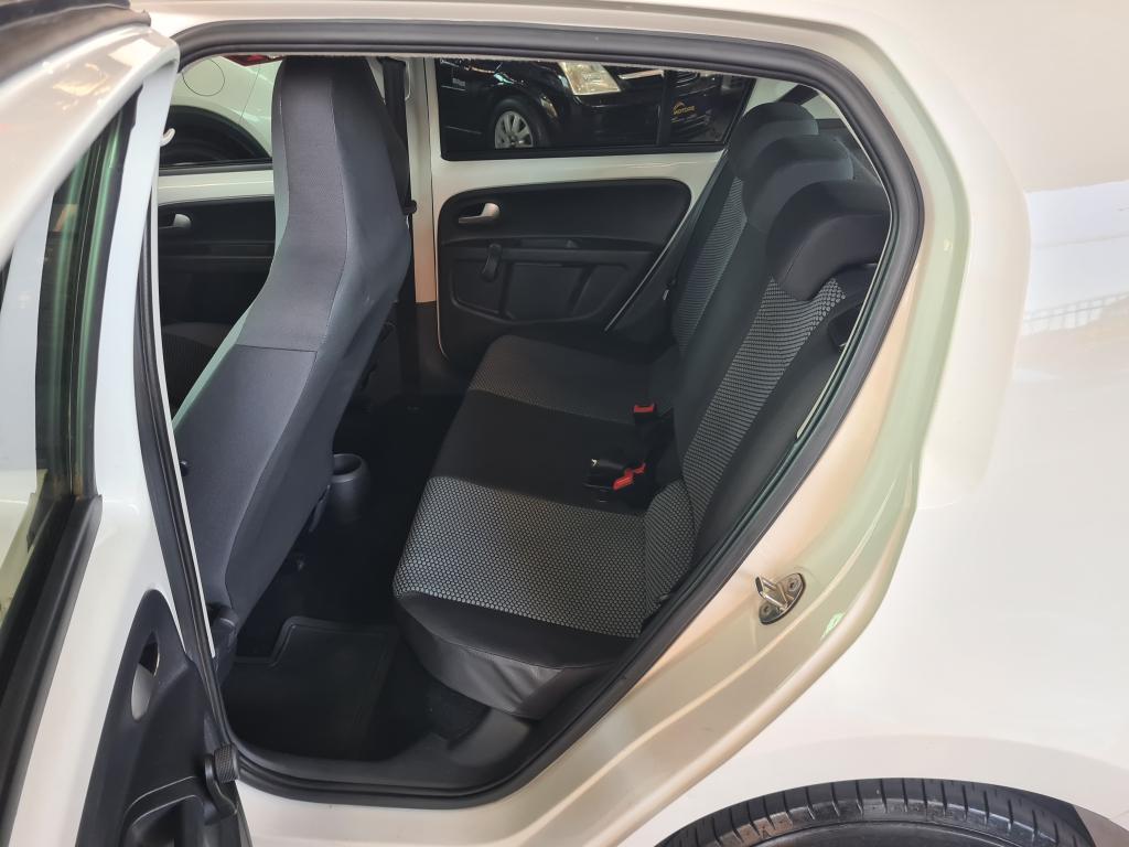 VOLKSWAGEN UP - Foto