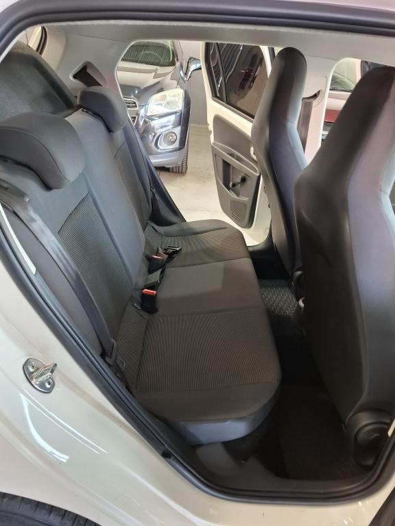 VOLKSWAGEN UP - Foto