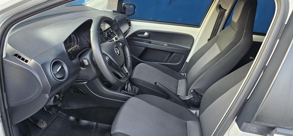 VOLKSWAGEN UP - Foto