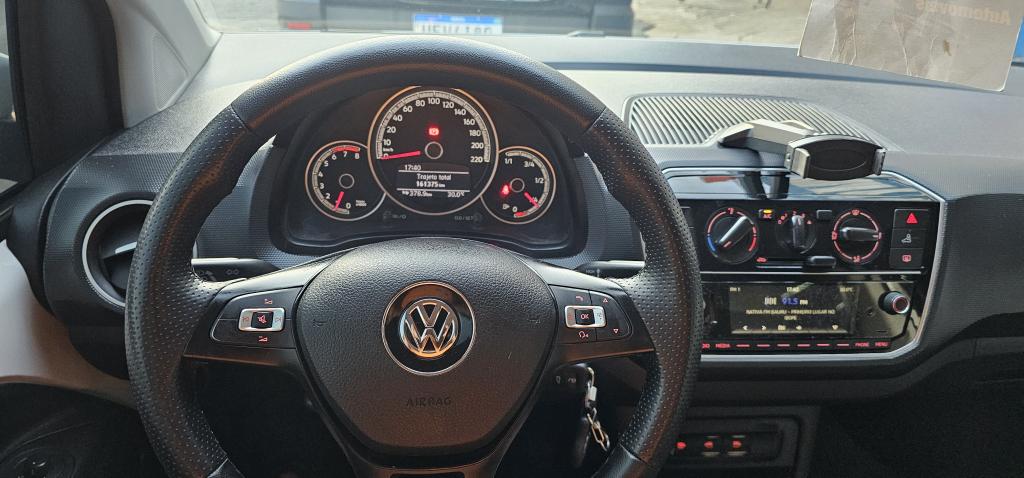 VOLKSWAGEN UP - Foto
