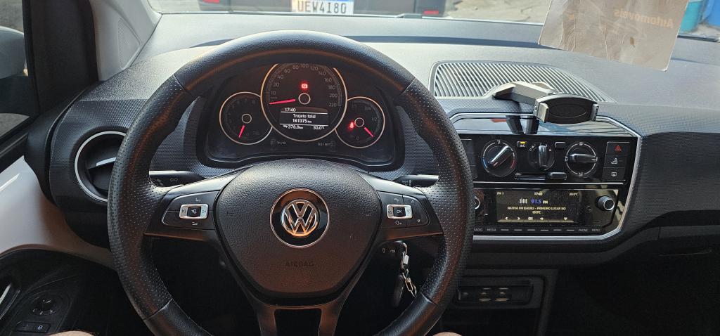VOLKSWAGEN UP - Foto