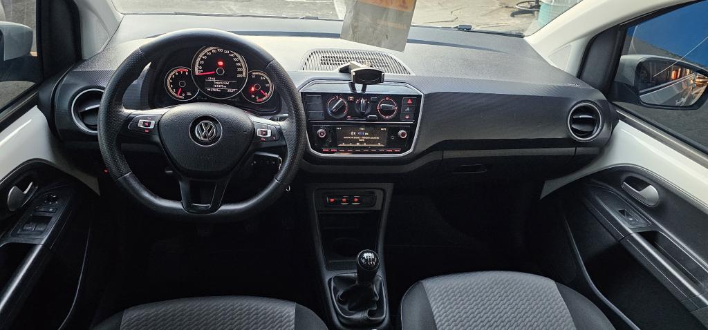 VOLKSWAGEN UP - Foto