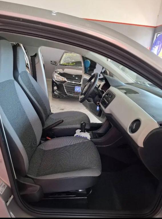 VOLKSWAGEN UP - Foto