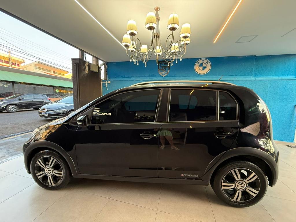 VOLKSWAGEN UP - Foto