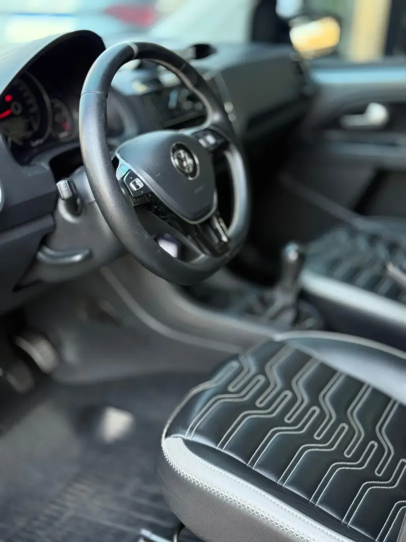 VOLKSWAGEN UP - Foto