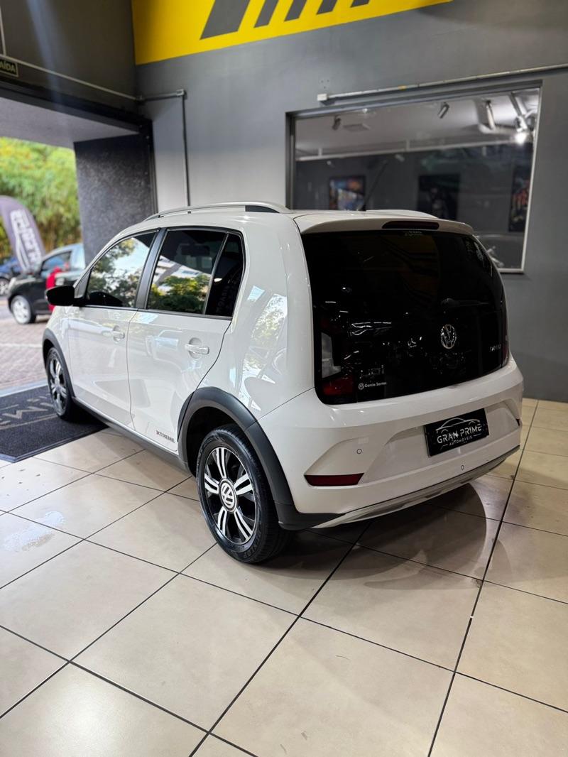 VOLKSWAGEN UP - Foto