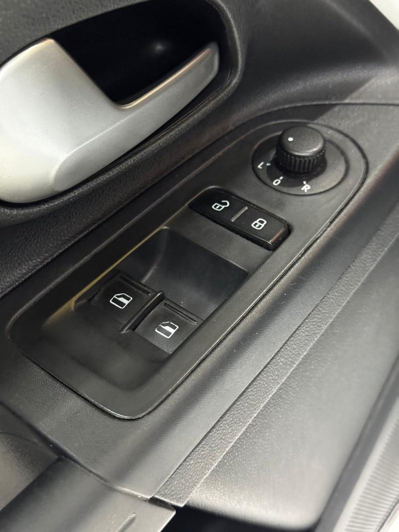 VOLKSWAGEN UP - Foto