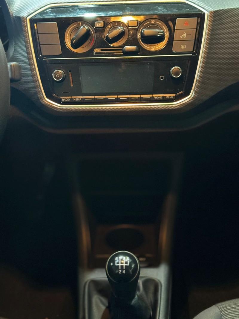 VOLKSWAGEN UP - Foto