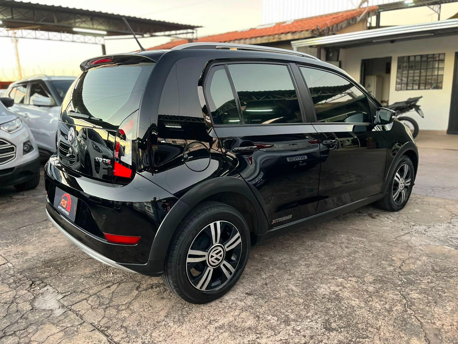 VOLKSWAGEN UP - Foto