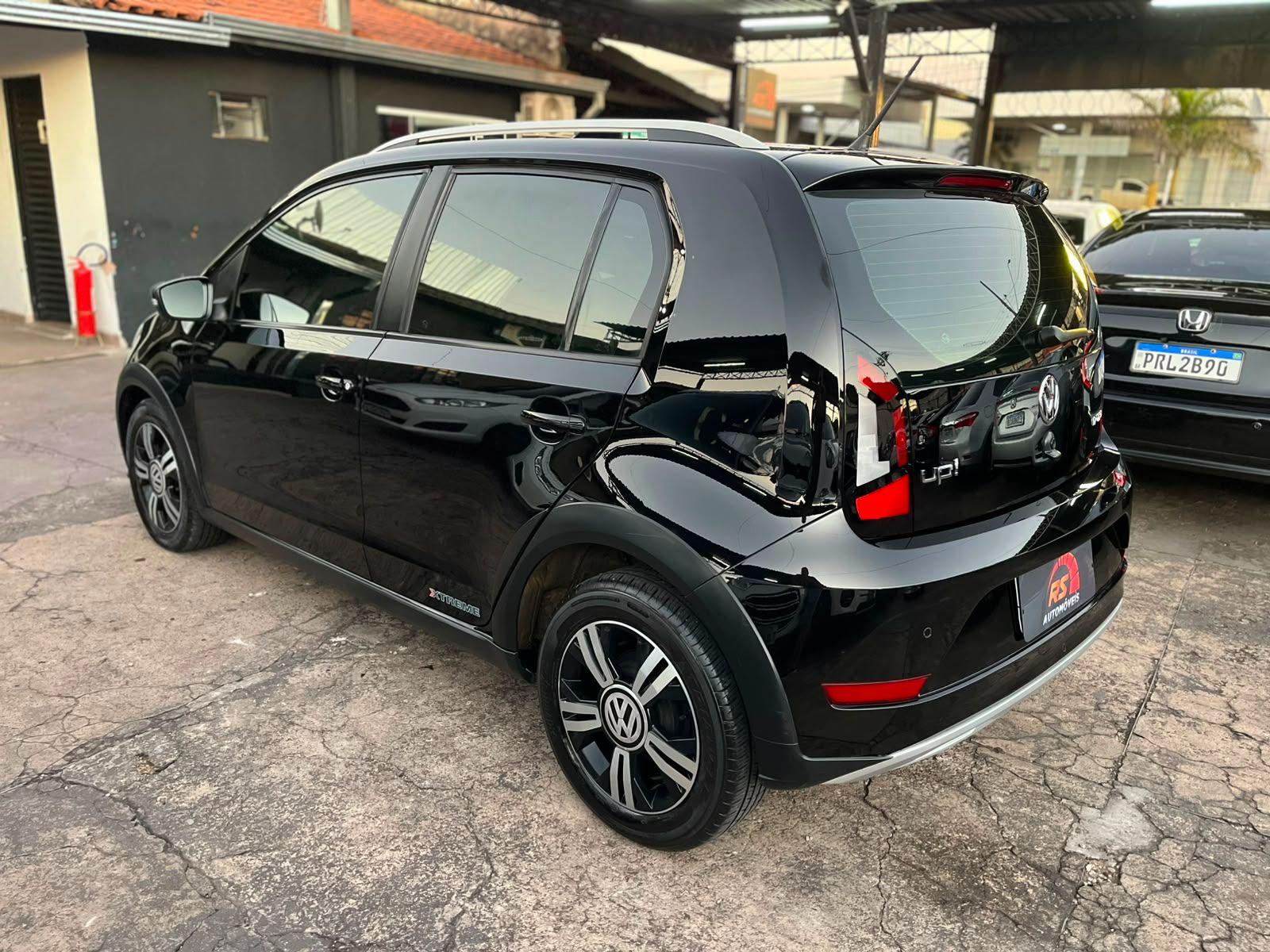 VOLKSWAGEN UP - Foto