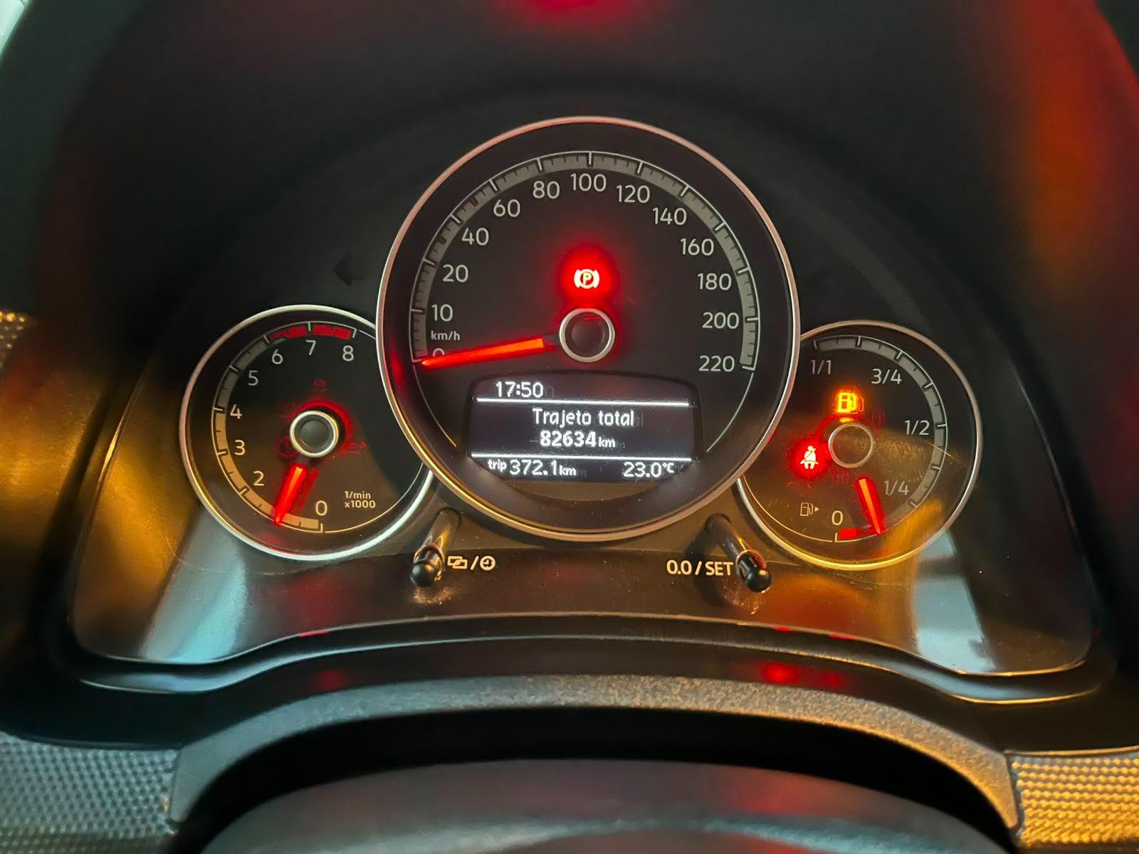 VOLKSWAGEN UP - Foto