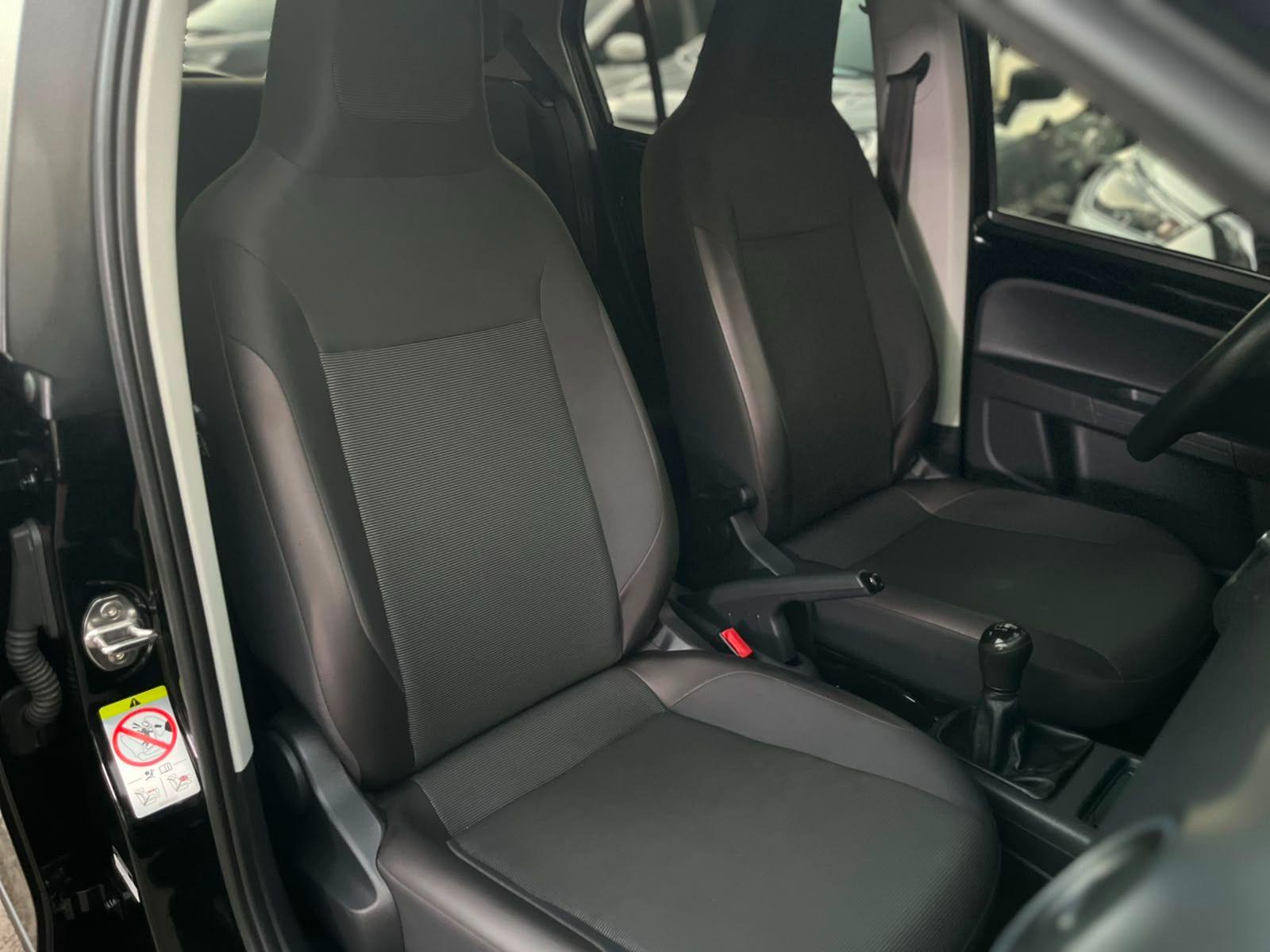 VOLKSWAGEN UP - Foto