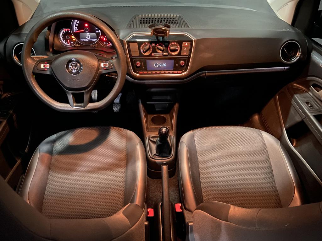 VOLKSWAGEN UP - Foto