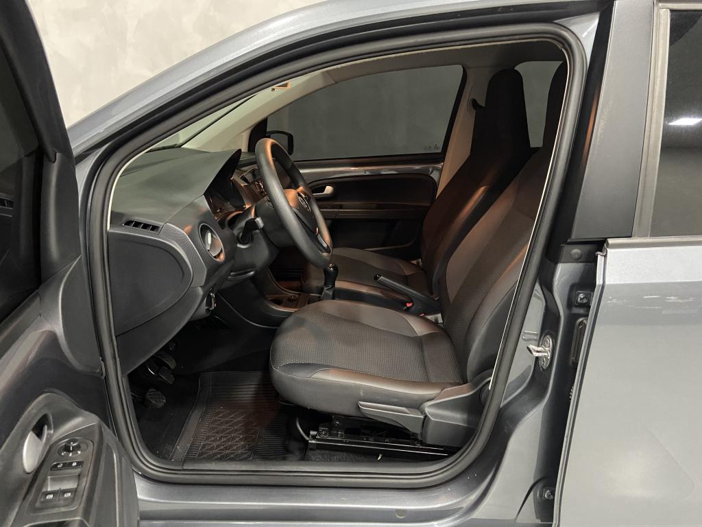 VOLKSWAGEN UP - Foto