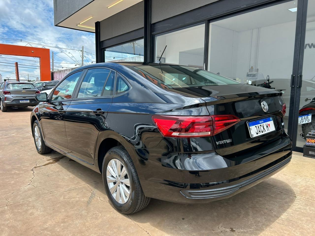 VOLKSWAGEN Virtus - Foto