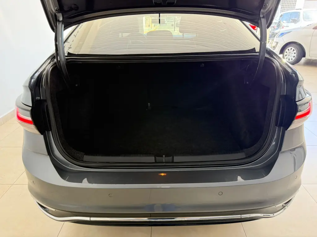 VOLKSWAGEN Virtus - Foto