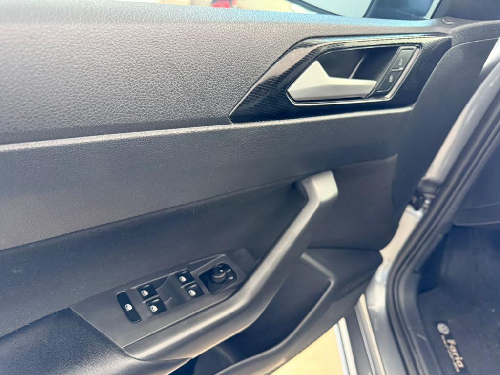 VOLKSWAGEN Virtus - Foto