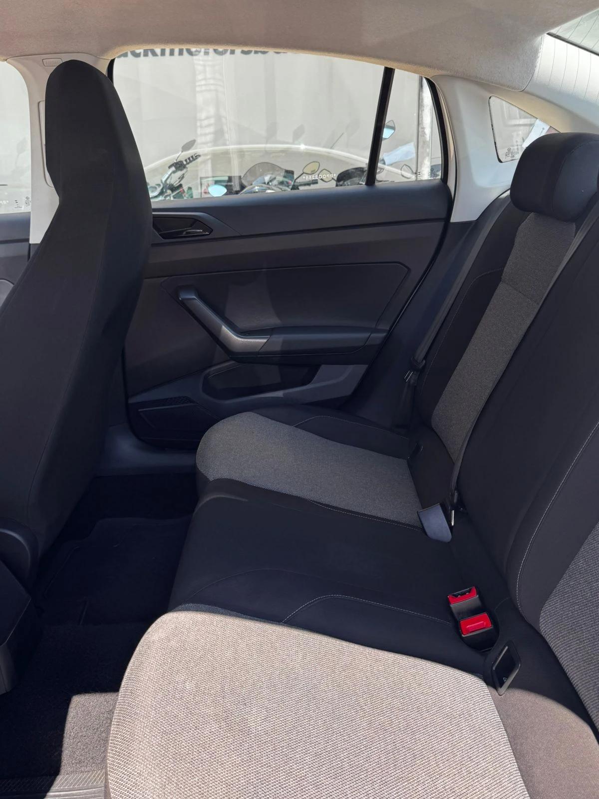 VOLKSWAGEN Virtus - Foto