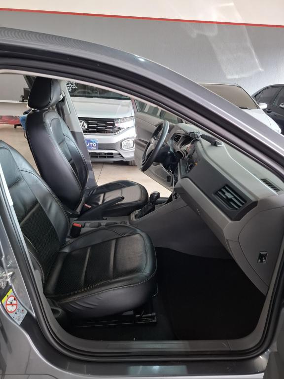 VOLKSWAGEN Virtus - Foto