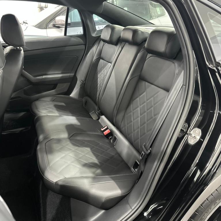 VOLKSWAGEN Virtus - Foto