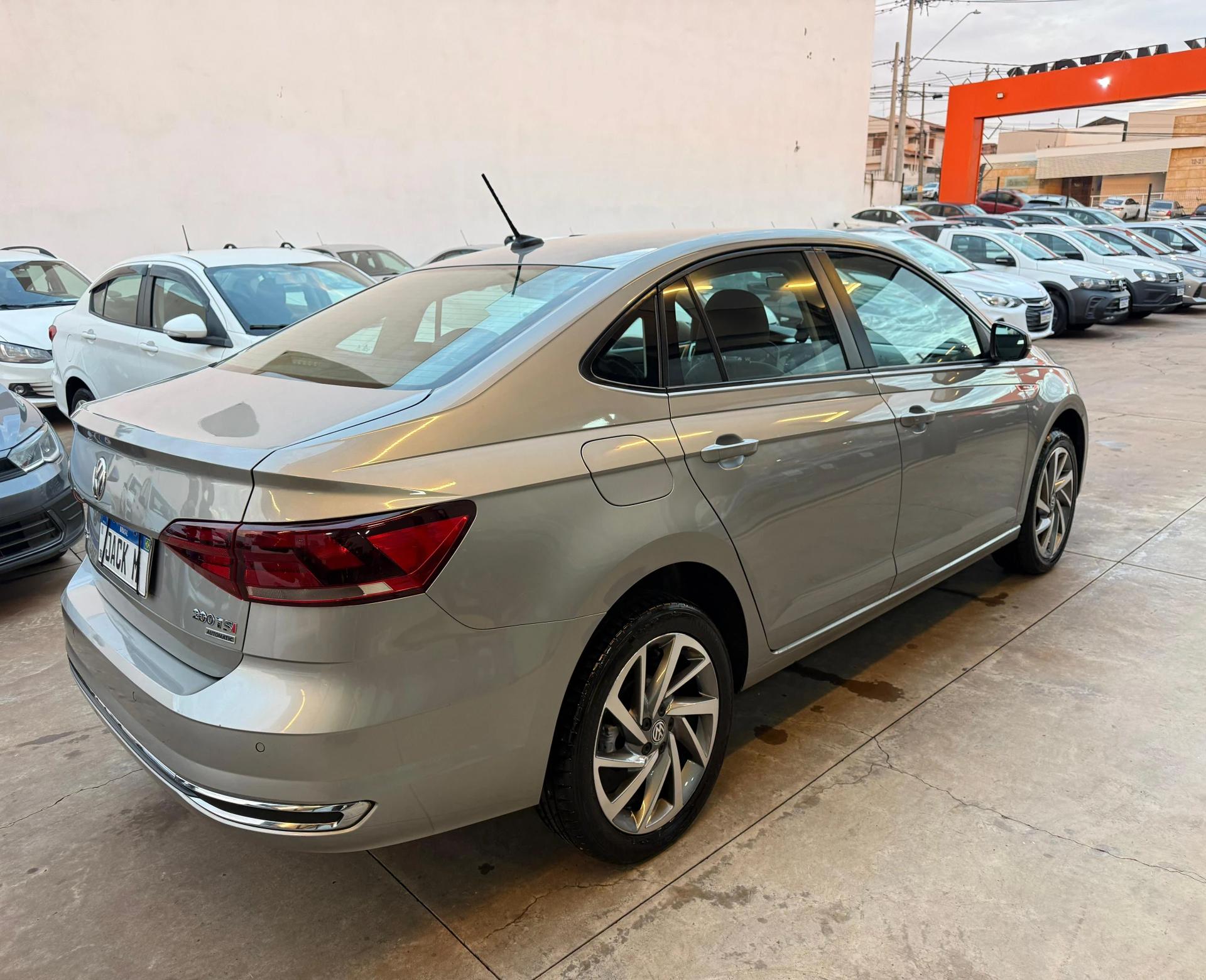 VOLKSWAGEN Virtus - Foto