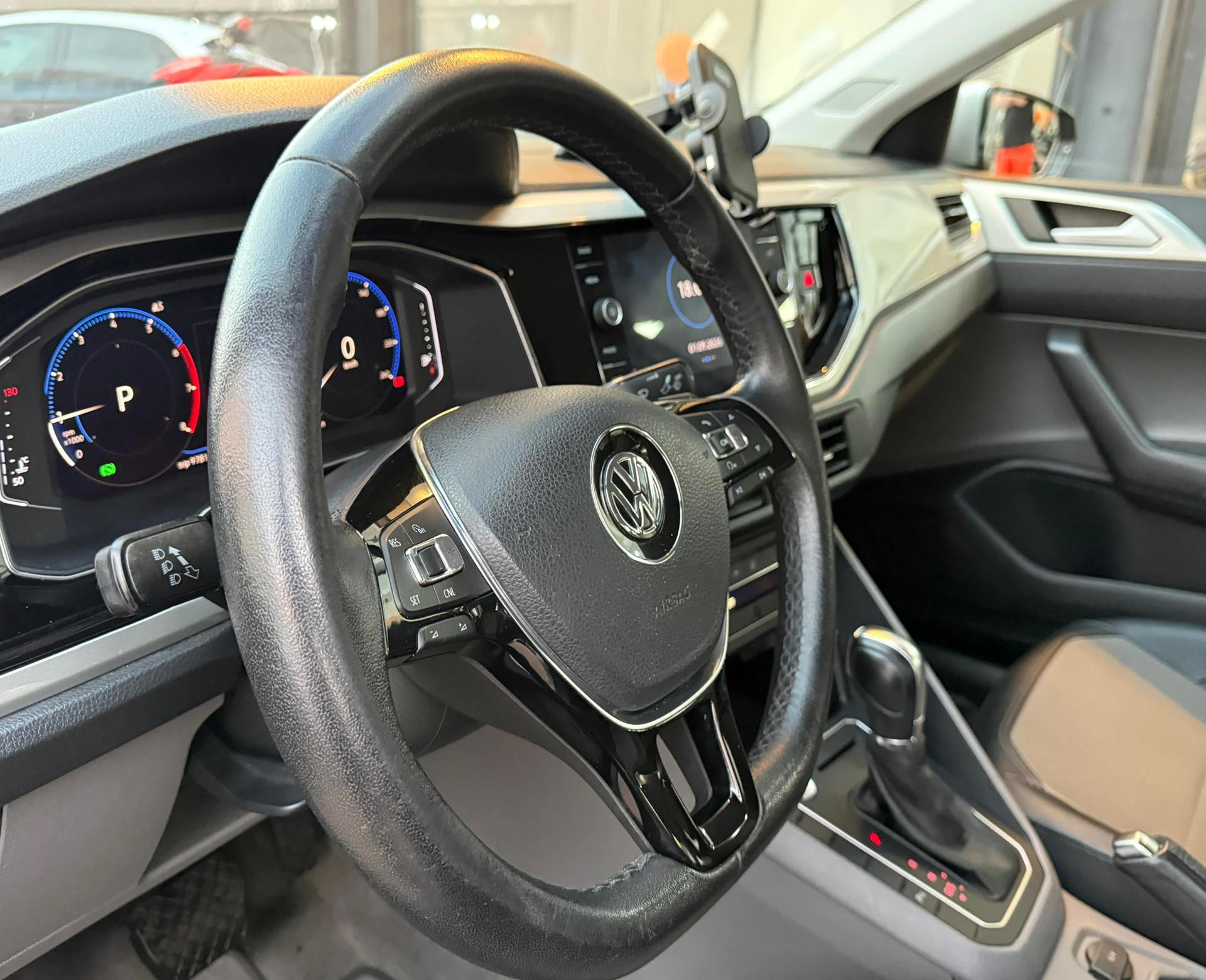 VOLKSWAGEN Virtus - Foto