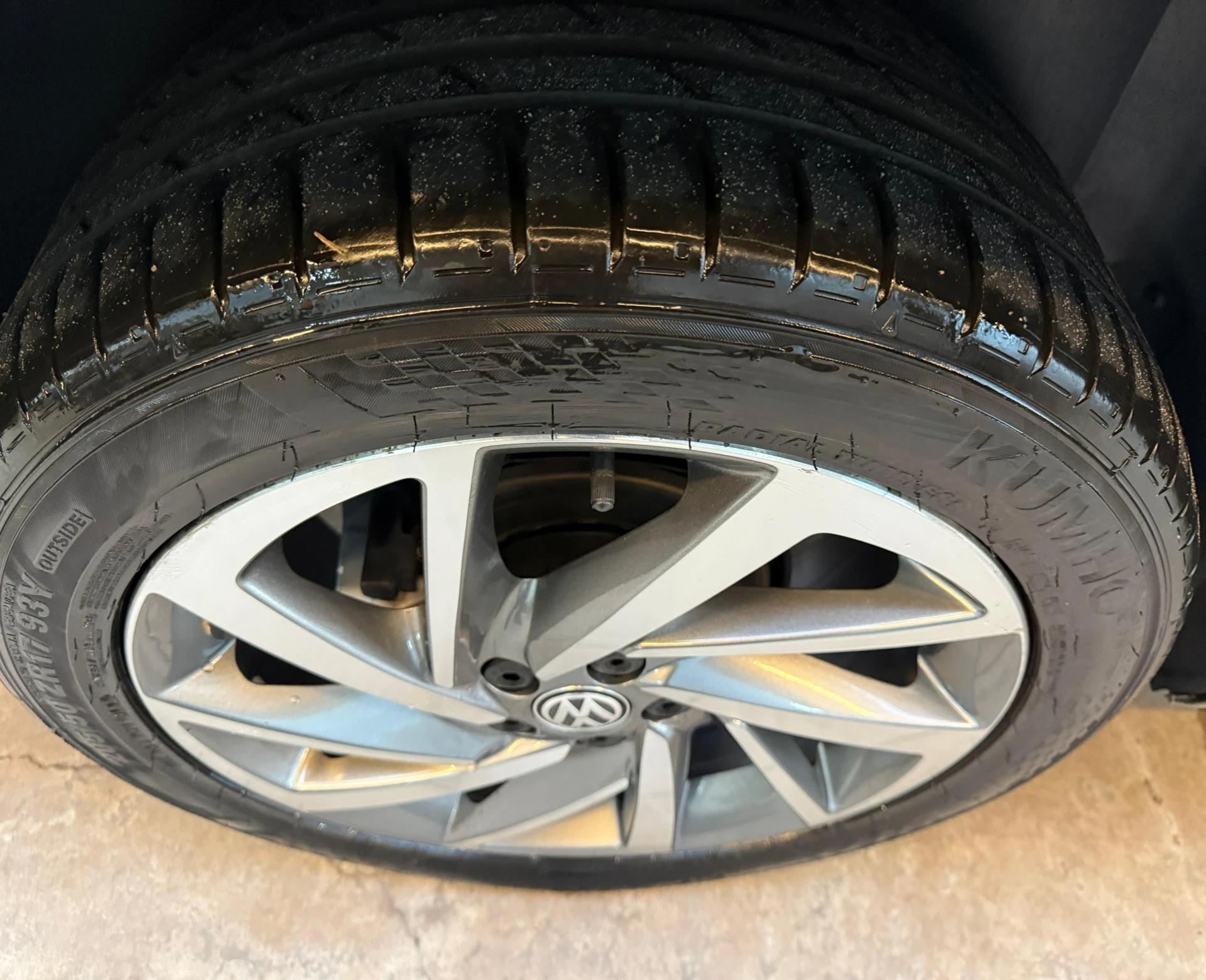 VOLKSWAGEN Virtus - Foto