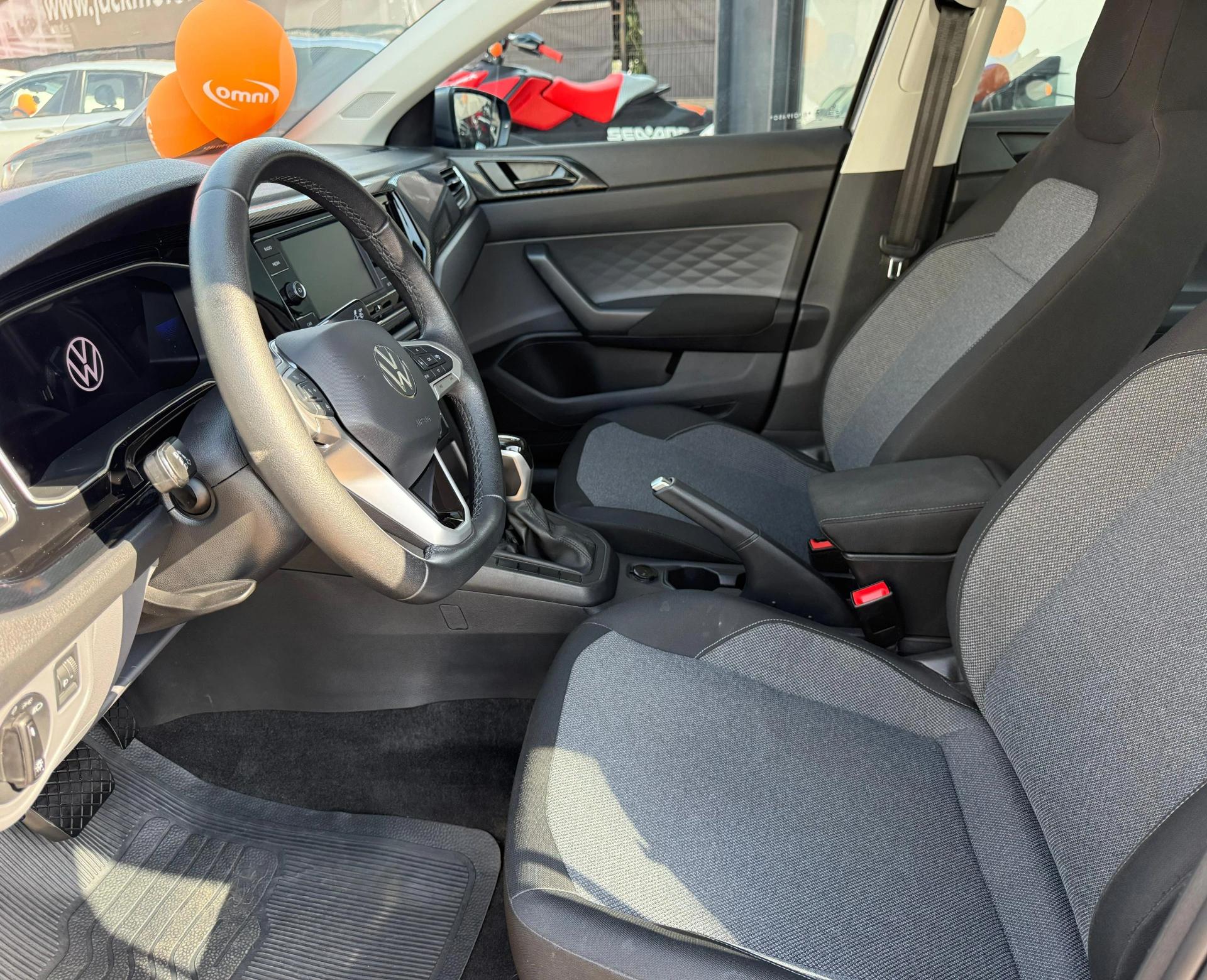 VOLKSWAGEN Virtus - Foto