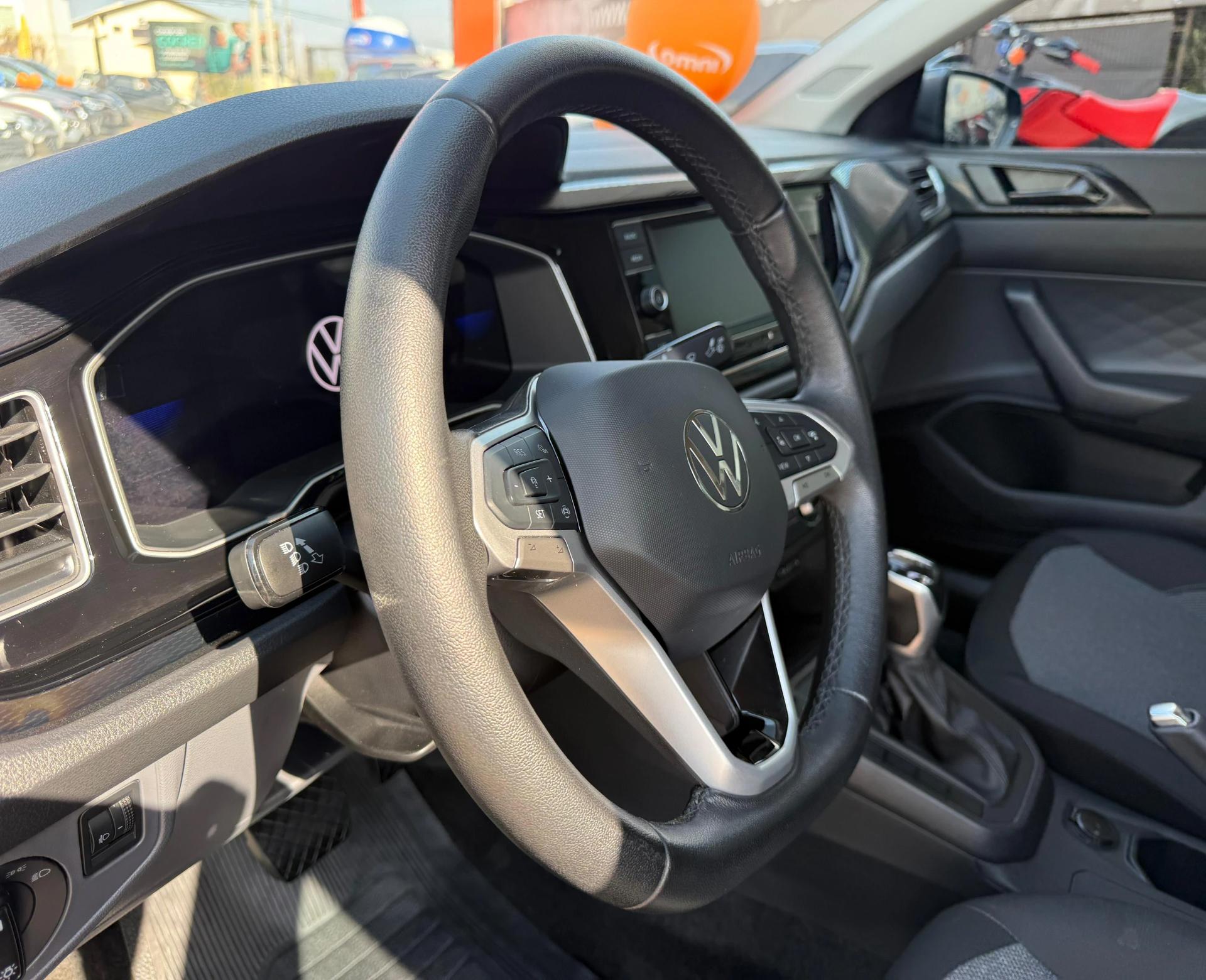 VOLKSWAGEN Virtus - Foto
