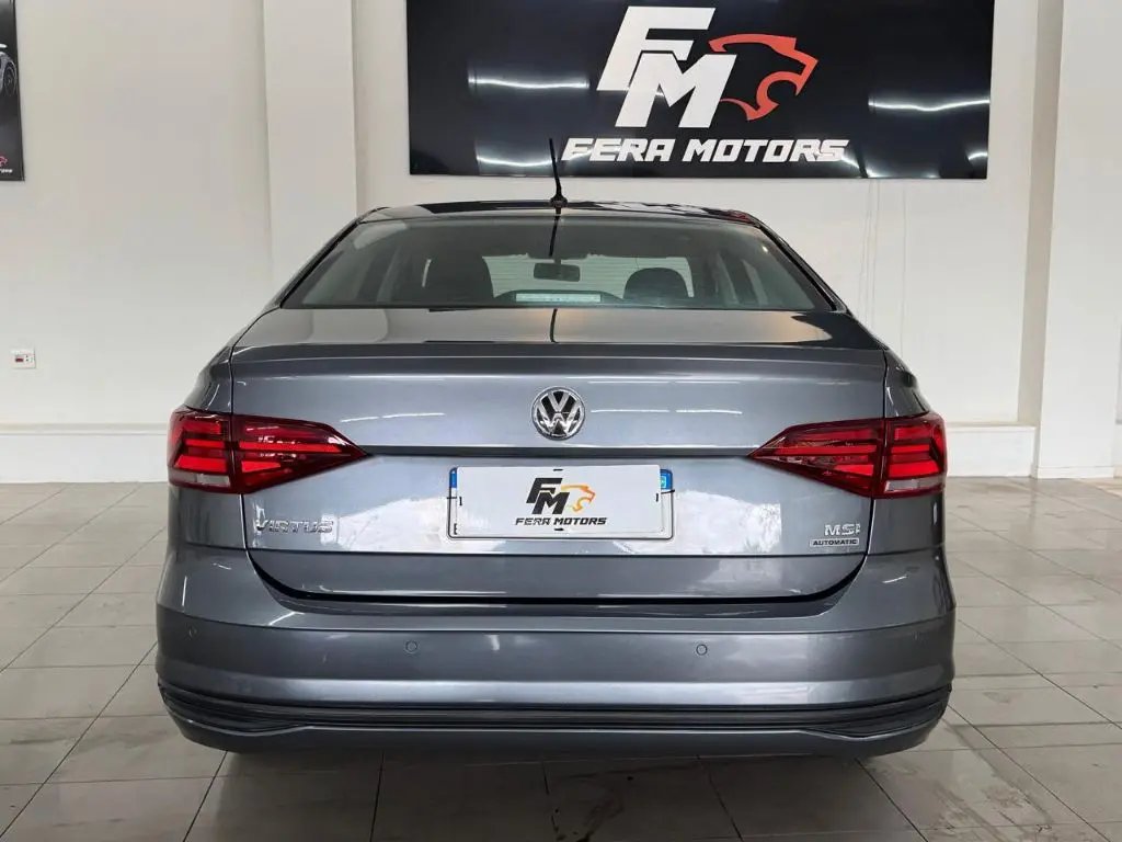 VOLKSWAGEN Virtus - Foto