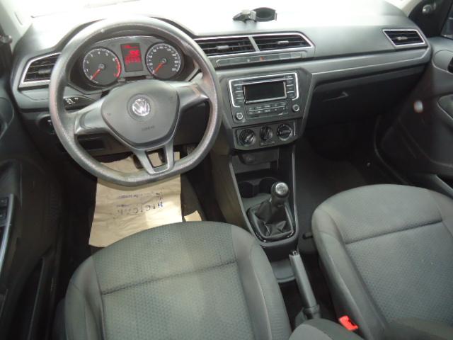 VOLKSWAGEN Voyage - Foto