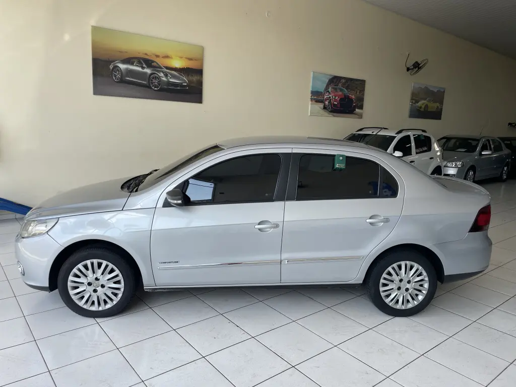 VOLKSWAGEN Voyage - Foto