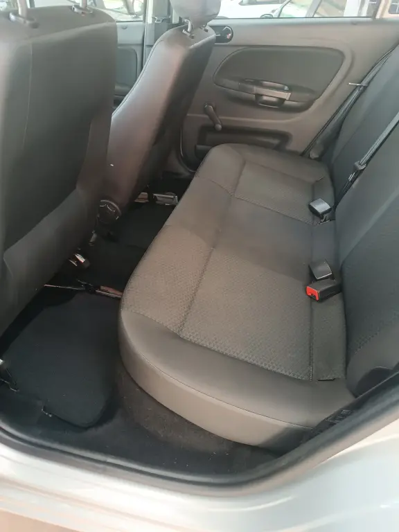 VOLKSWAGEN Voyage - Foto