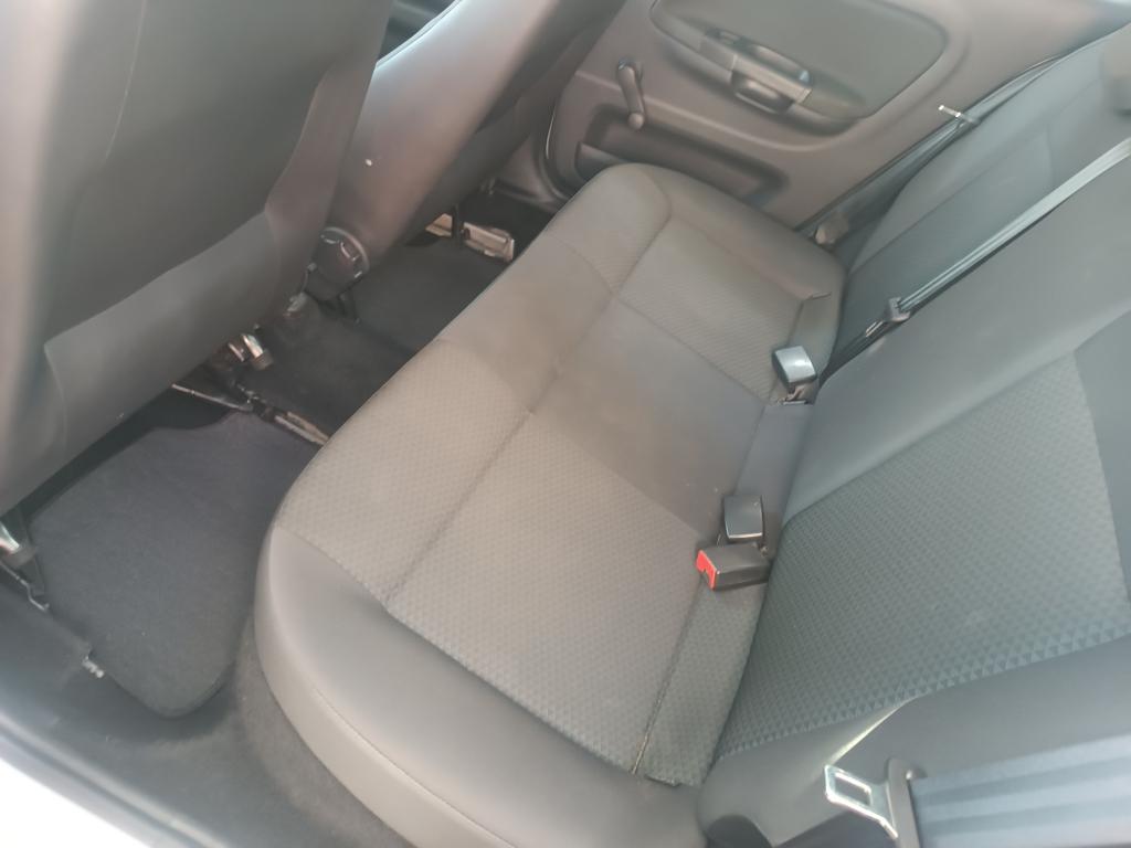 VOLKSWAGEN Voyage - Foto