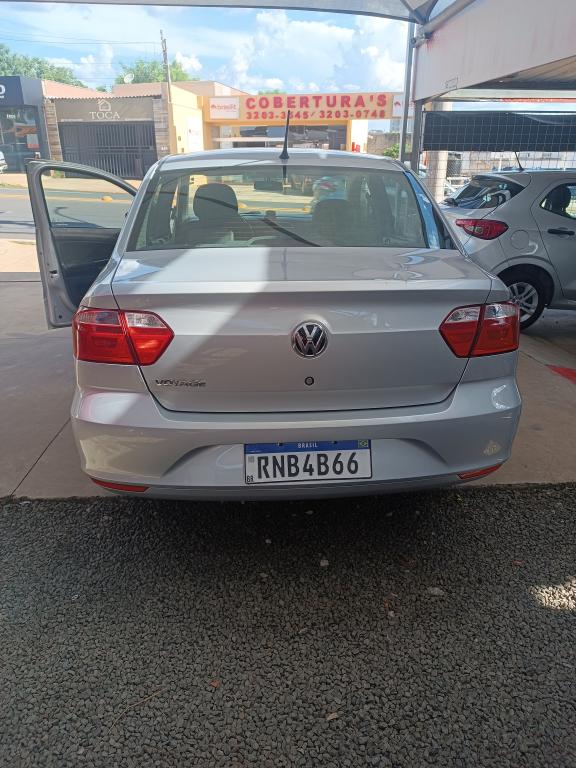 VOLKSWAGEN Voyage - Foto