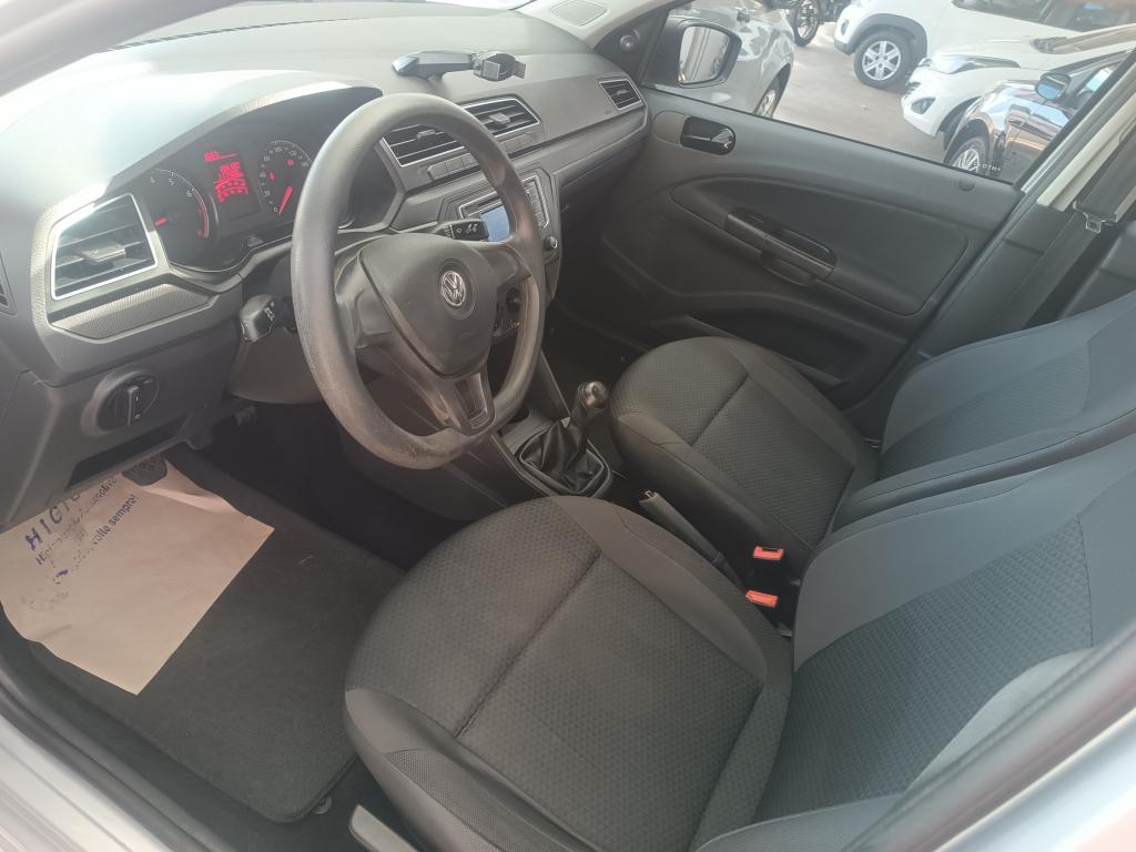 VOLKSWAGEN Voyage - Foto