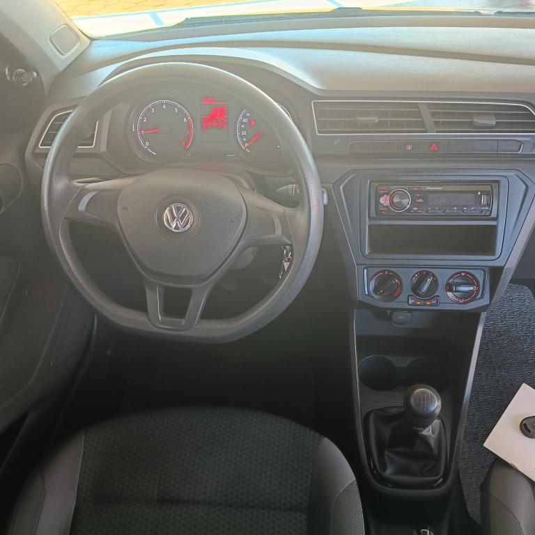 VOLKSWAGEN Voyage - Foto