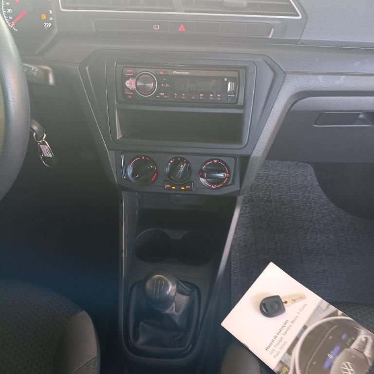 VOLKSWAGEN Voyage - Foto