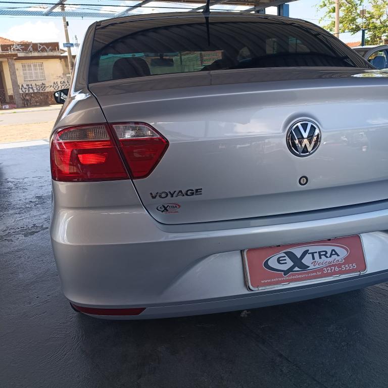 VOLKSWAGEN Voyage - Foto